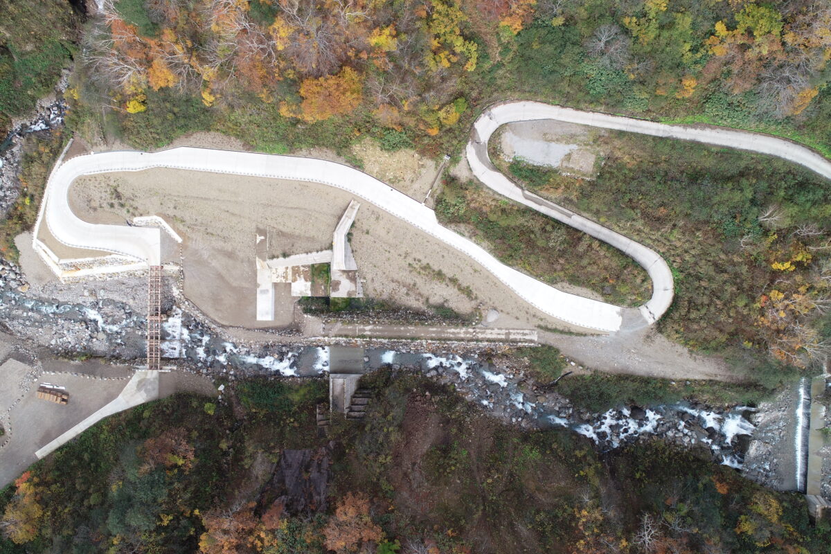R7 湯川第15号砂防堰堤工事写真
