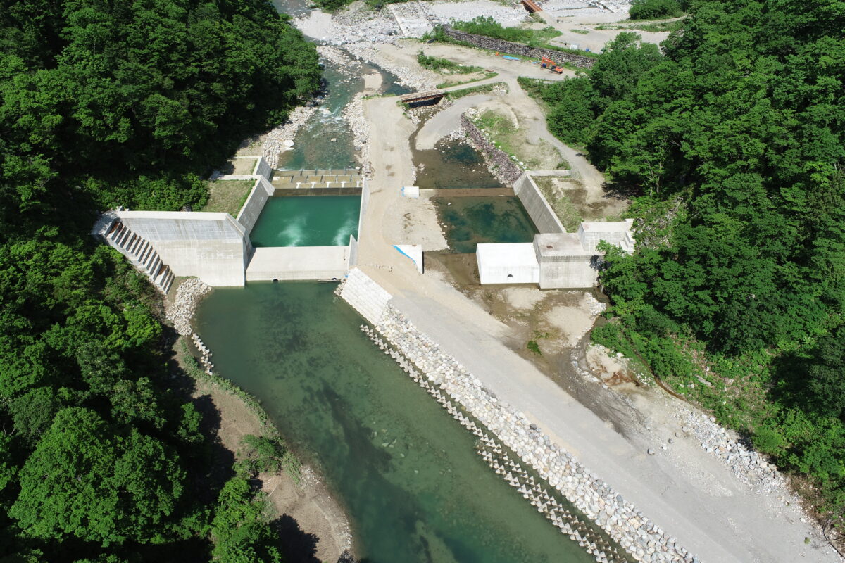 R7 真川第3号砂防堰堤工事写真