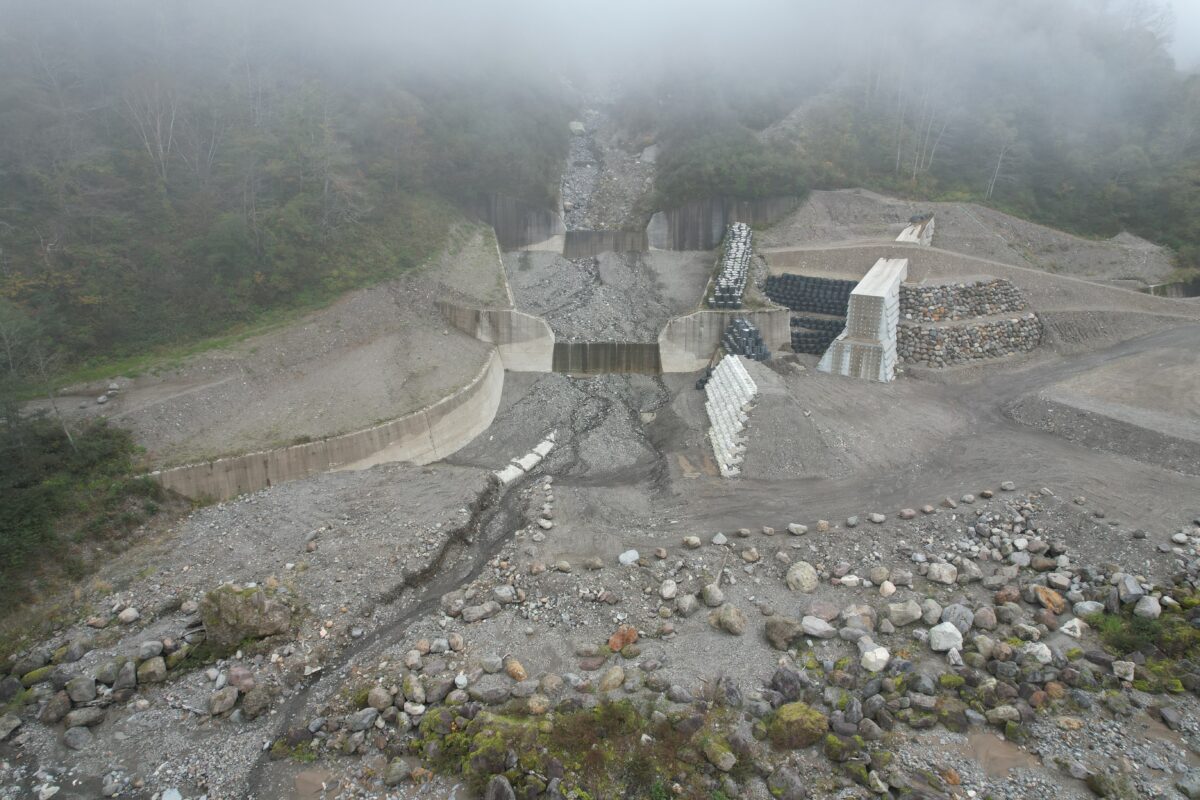 R7 有峰地区渓岸対策(二の谷)工事写真
