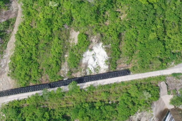 R8 有峰砂防工事用道路その他工事