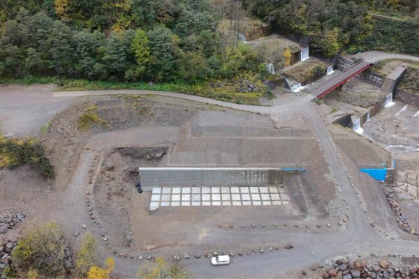 R8 有峰地区渓岸対策（多枝原谷）工事