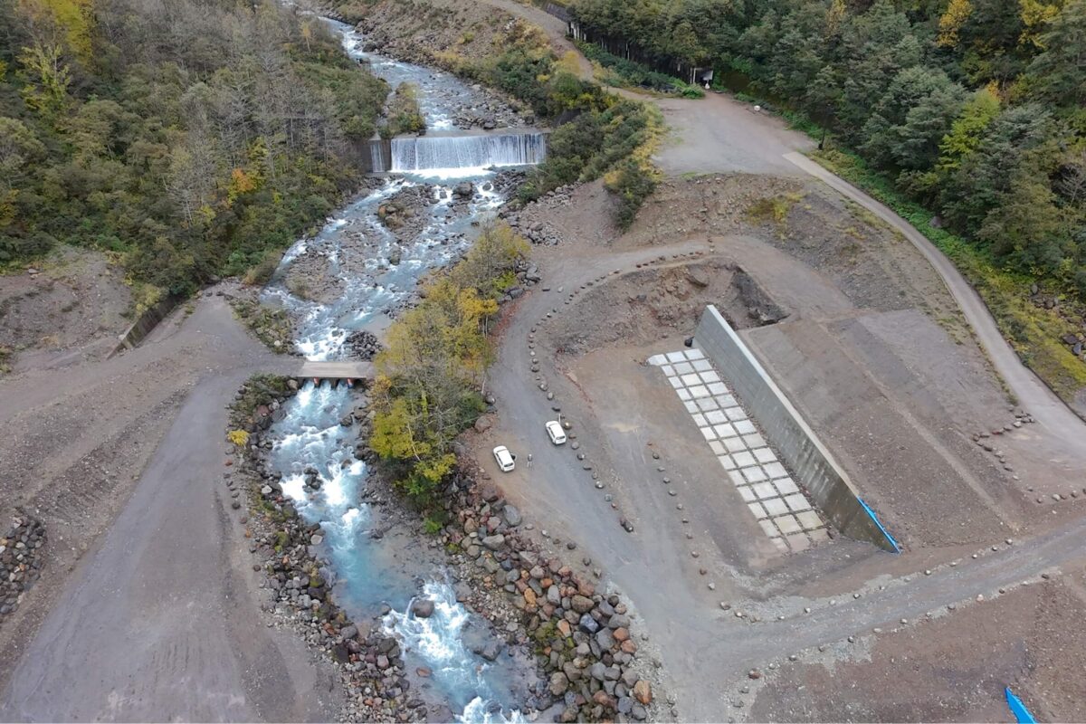 R8 有峰地区渓岸対策（多枝原谷）工事写真